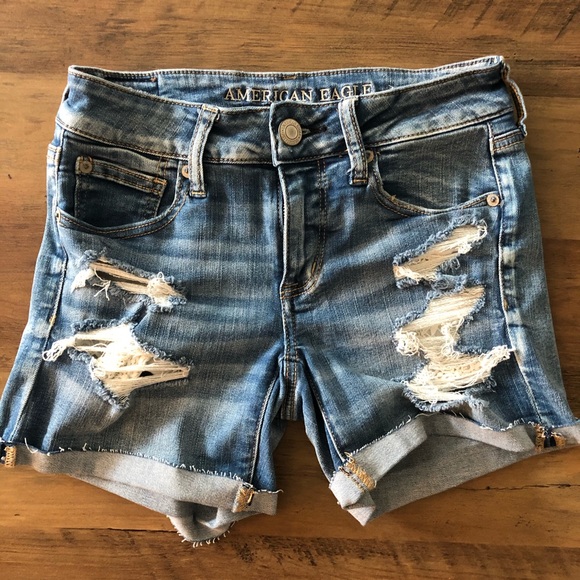 SOLD——AE shorts - Picture 1 of 3